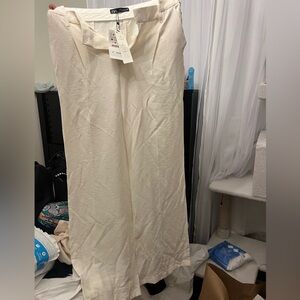 Medium sized white zara pants. Summer